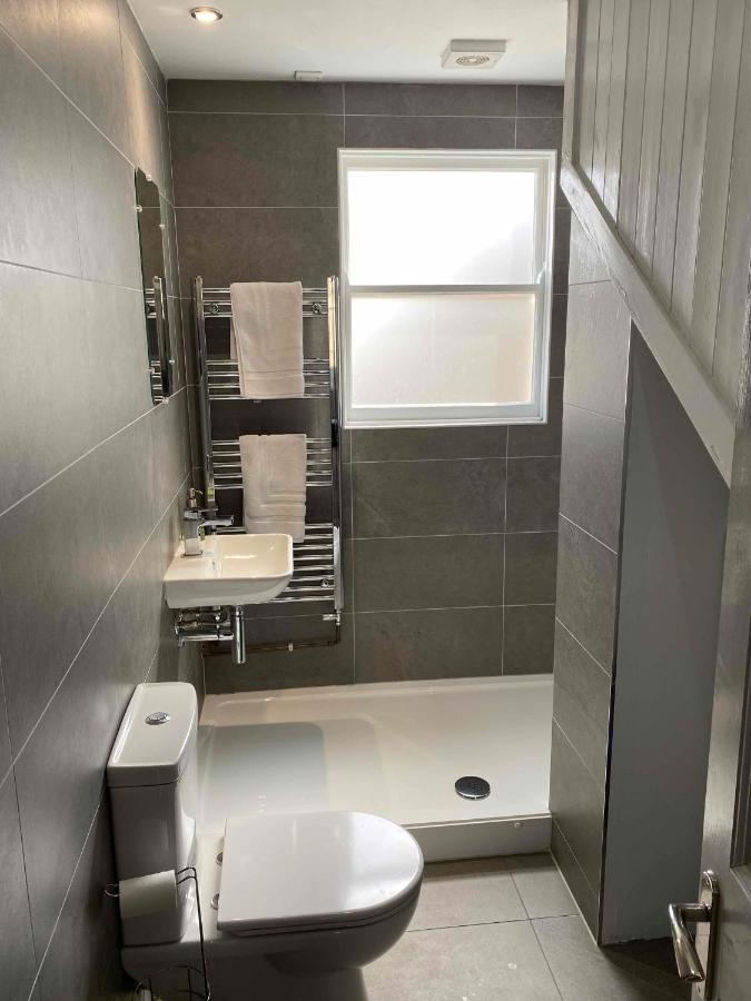 Bath Roof Terrace Apartment, City Centre, Sleeps Up To 8 Eksteriør billede