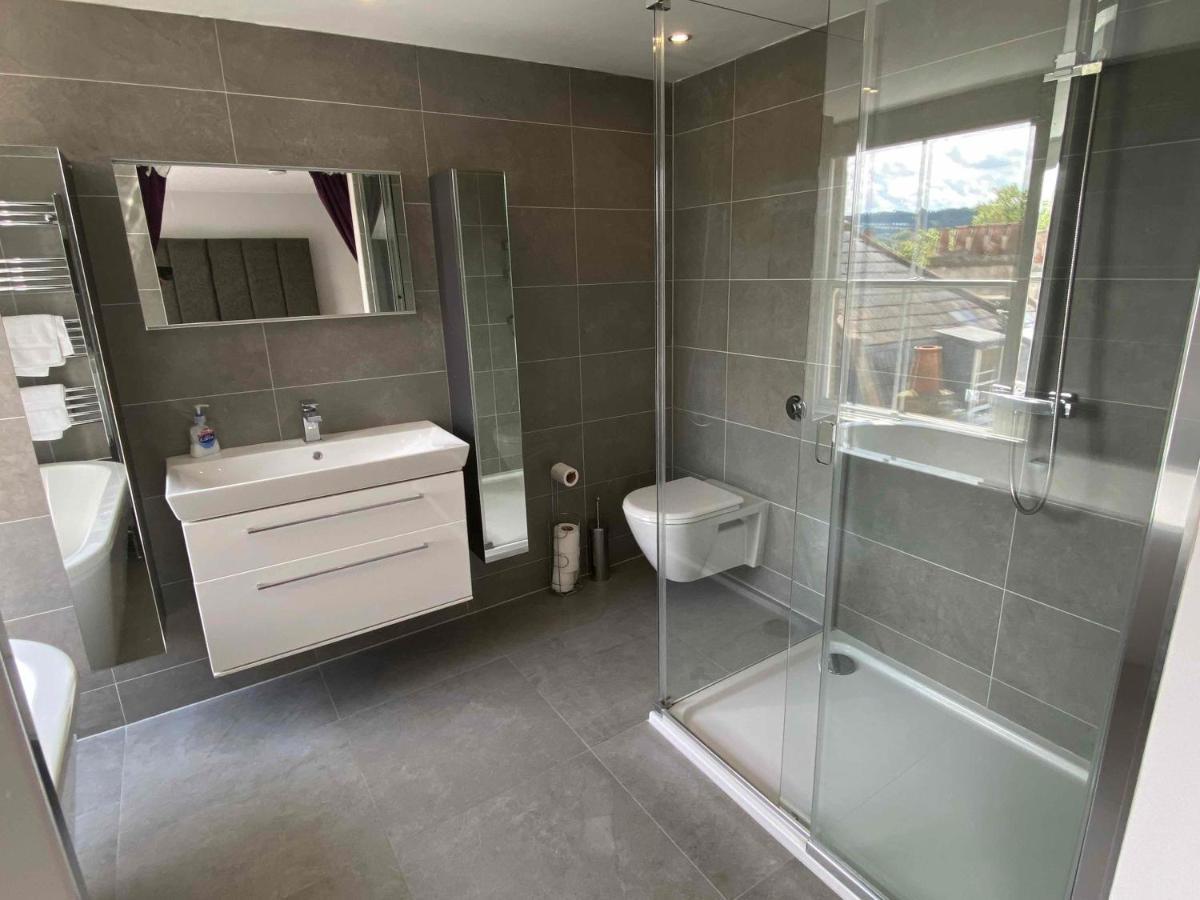 Bath Roof Terrace Apartment, City Centre, Sleeps Up To 8 Eksteriør billede